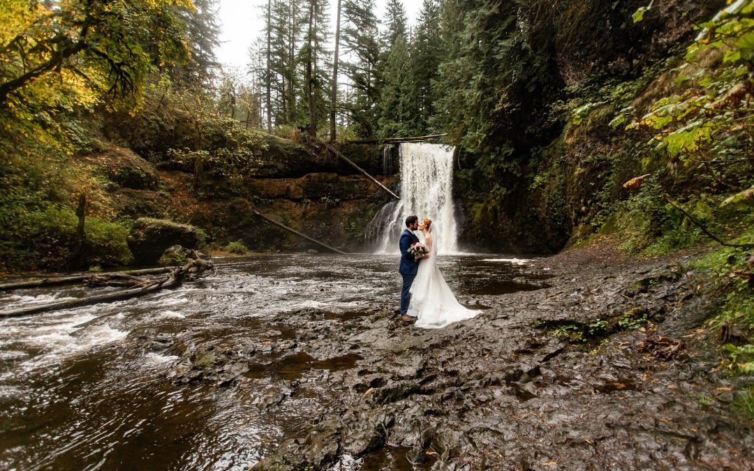 Rachel and Daniel’s Silver Falls Elopement | Salem Oregon Wedding Photographer