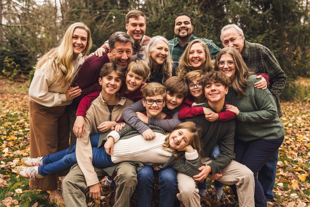Large Family Portrait taken in Salem, Oregon