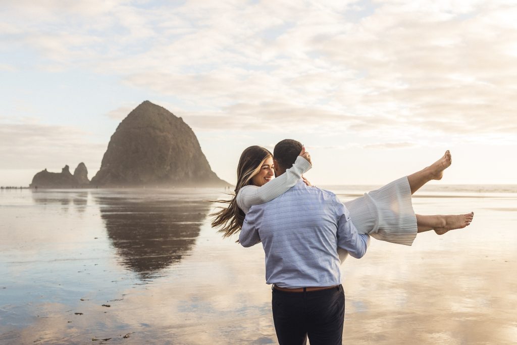 Engagement Photographs in Cannon Beach