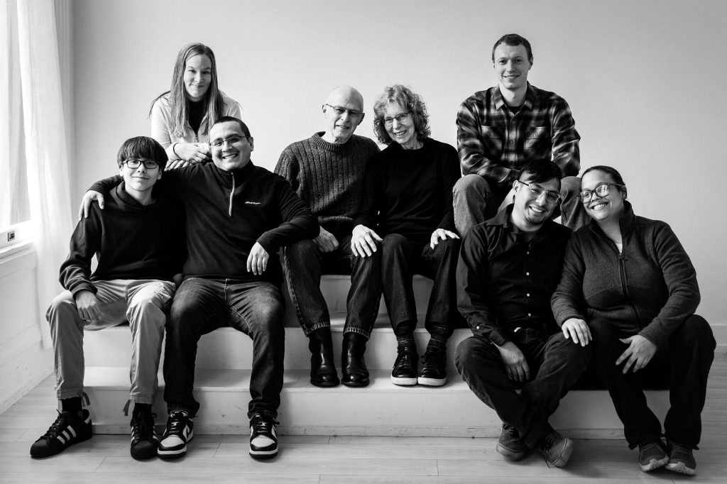 Studio Portrait of an extended family in Salem, Oregon at Studio 22